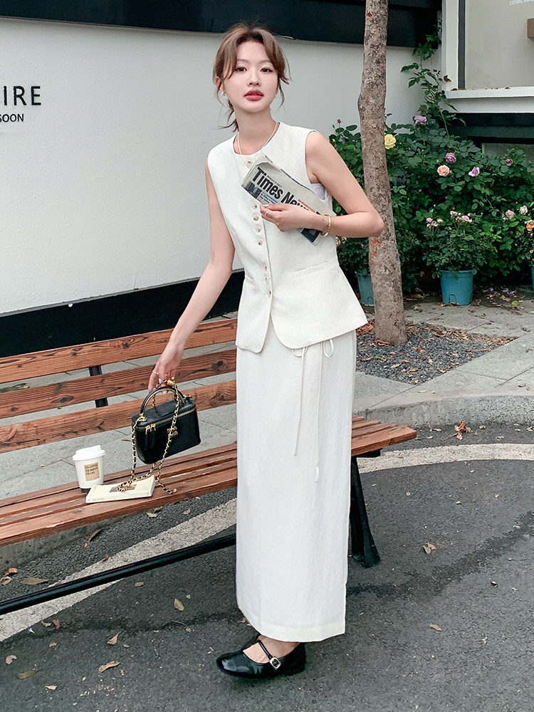 White Light Mature Style Slim Vest and Skirt Set Women 2026 Summer New Fashion Commuter Two-Piece