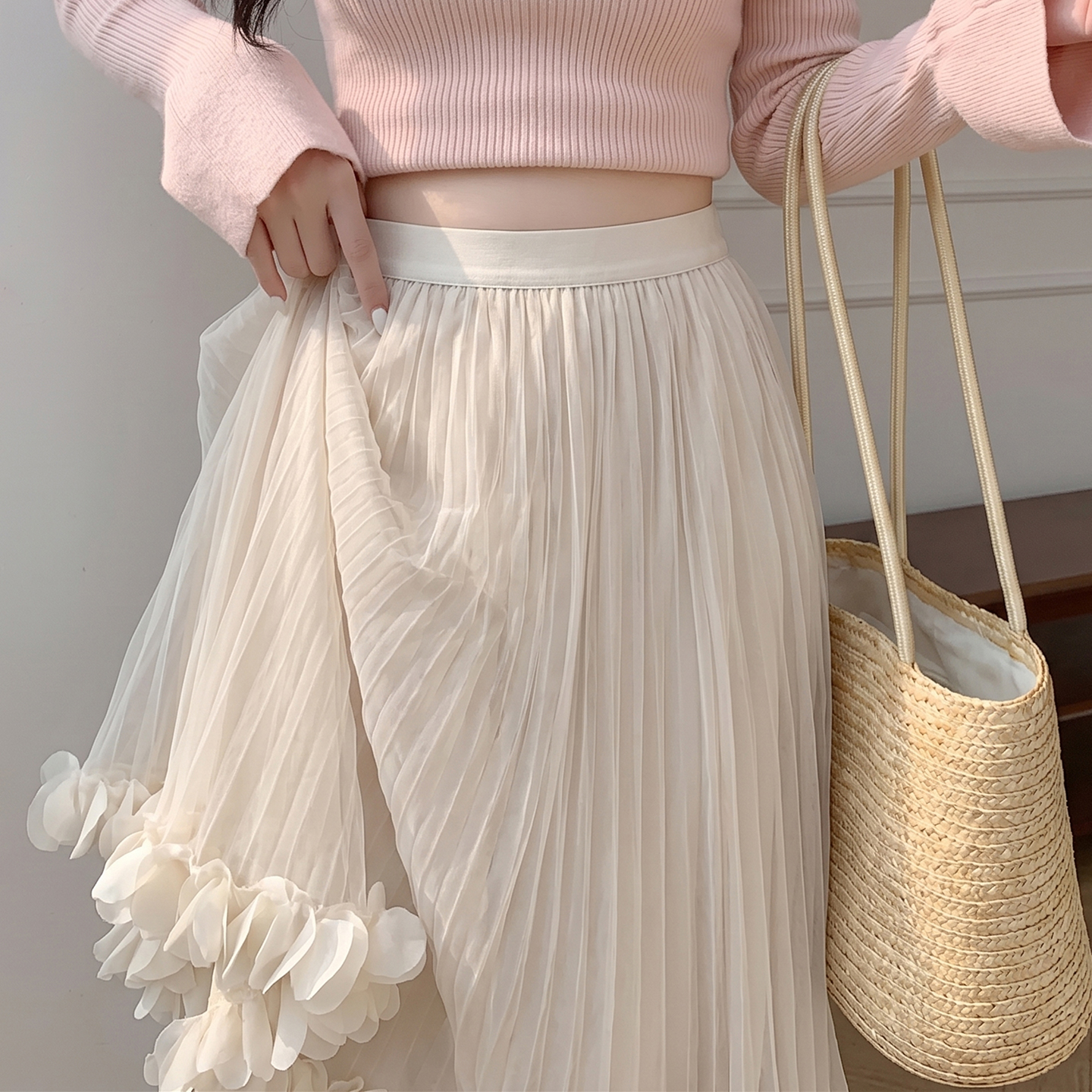 Sweet Mesh A-Line Midi Skirt with Ruffle Trim and Velvet Lining - Image 4