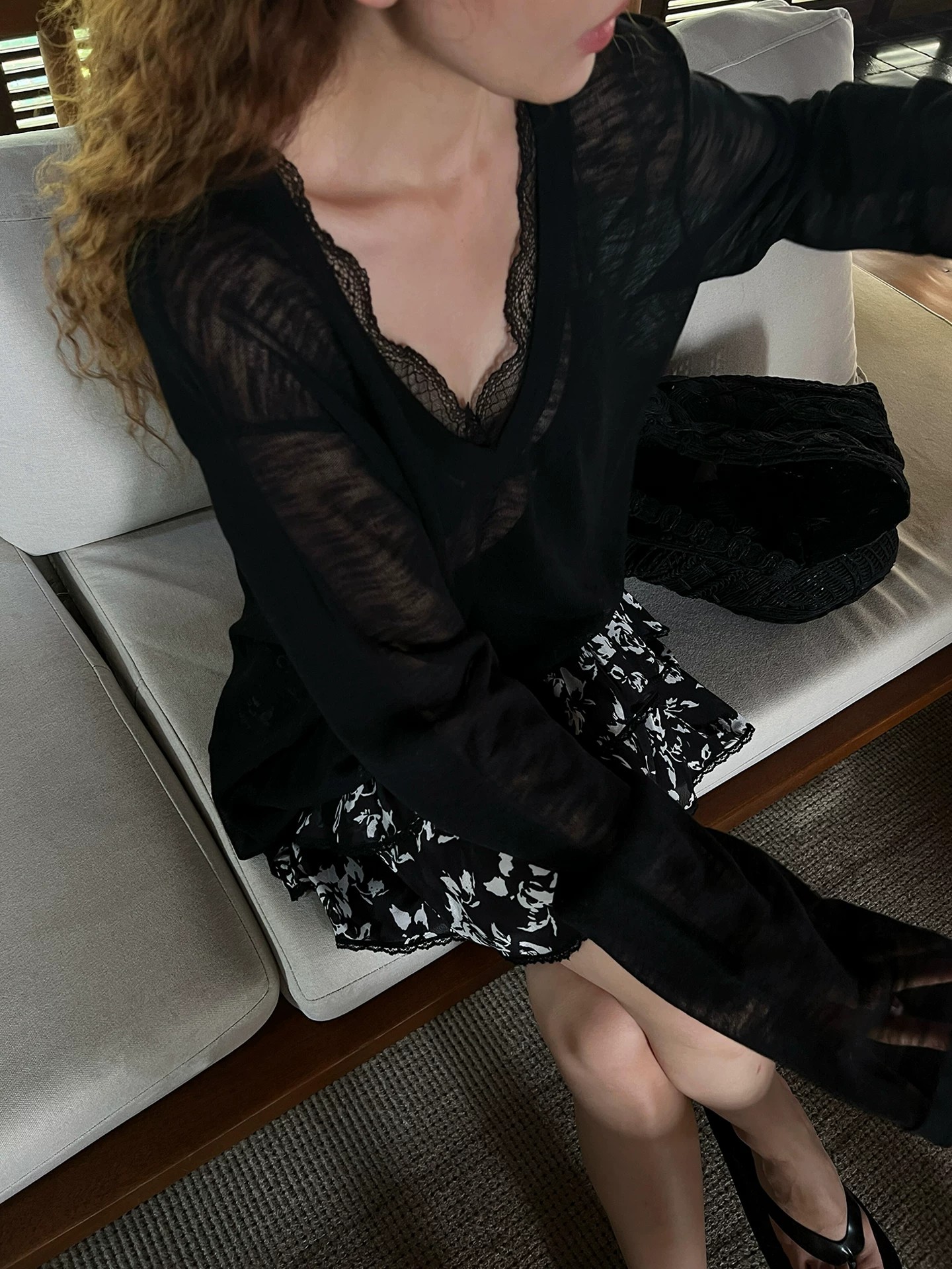 Black Lace V-Neck Long Sleeve Knit Top for Women - Image 3