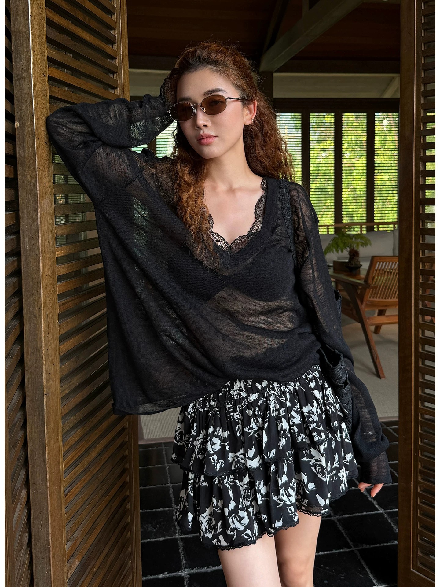 Black Lace V-Neck Long Sleeve Knit Top for Women - Image 4